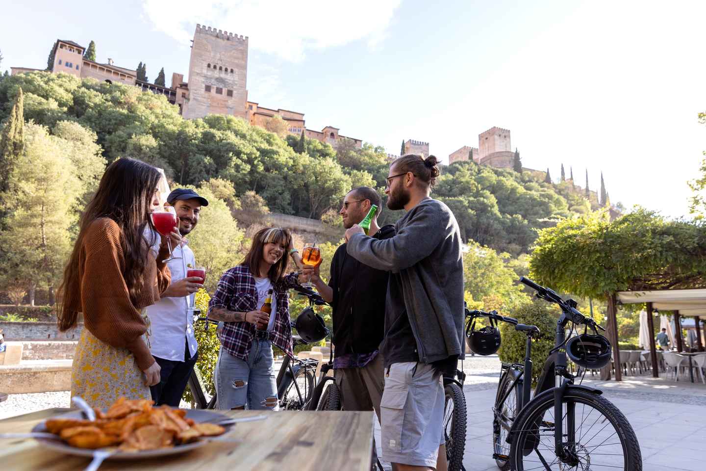 Granada: Highlights & Viewpoints eBike Tour with Tapas Break