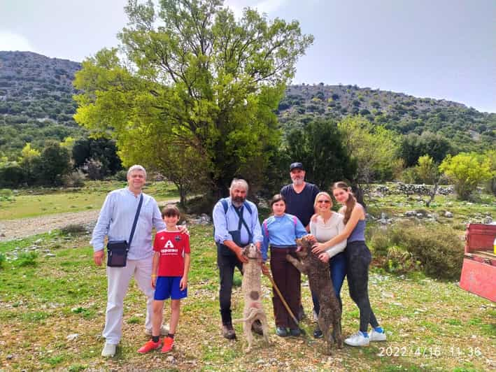 From Elounda or Agios Nikolaos: Private Truffle Hunting Tour