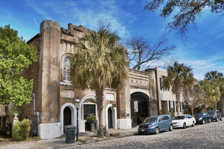 Charleston Unchained: Patriots and Pirates Walking Tour Charleston: Patriots, Pirates, and History Walking Tour