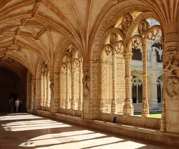 4-hour Belém Tour with Ticket to the Jerónimos Monastery