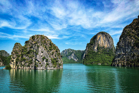 Au départ de Hanoi : Croisière de 3 jours et 2 nuits à la baie de Bai Tu LongOption standard