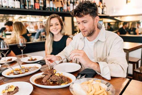 Madryt: Lokalna wycieczka po tapas i wino z napojami i widokamiMarket Bites & Tapas: Wycieczka kulinarna z drinkiem na dachu