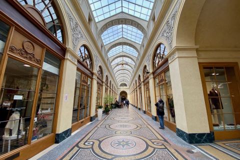 Paris: Covered Passages Audio-Guided Walking Tour