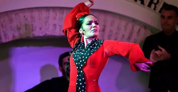 Seville: Ticket to Flamenco Show at La Casa de la Guitarra
