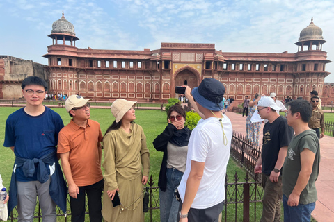 Agra: Agra Fort en Zonsondergang Zicht op de Taj Mahal TourAgra Fort en Mehtab bagh Tour met auto &amp; gids