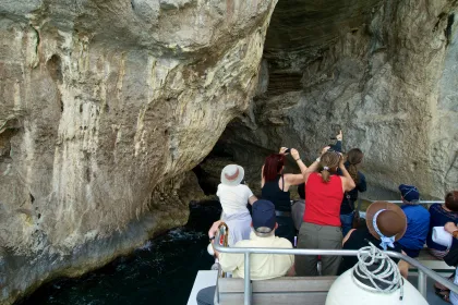 Capri: Inselrundfahrt mit Stopp in der Blauen Grotte