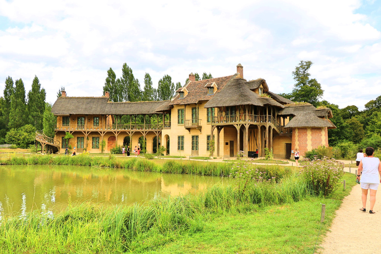 Versailles: Skip-the-Line Guided Palace Tour w/ Gardens Tour in Italian