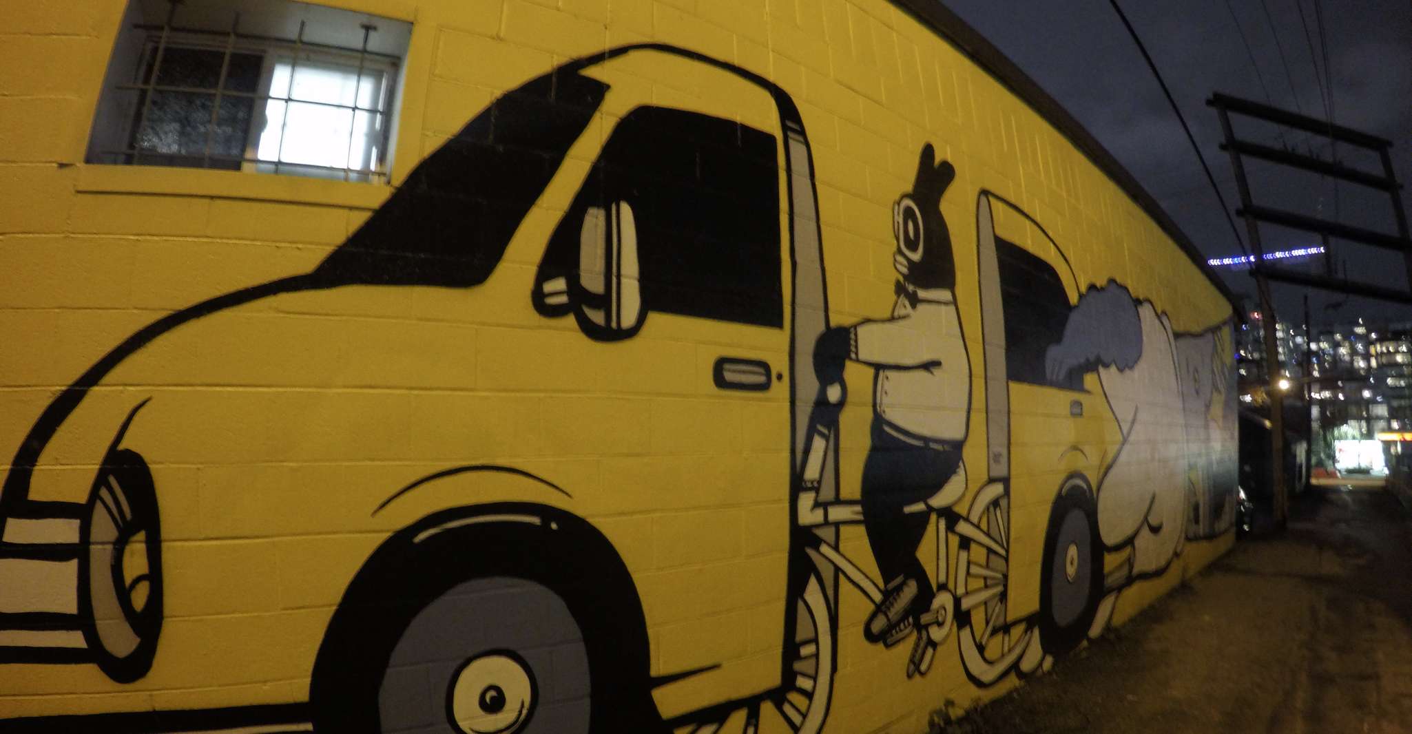 Vancouver, Street Art & Craft Beer Walking Tour with Tasting - Hizvo