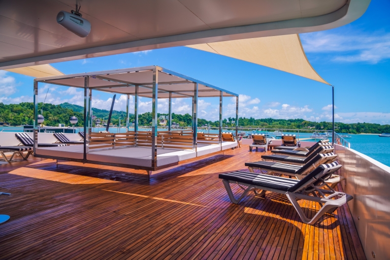 Phuket: James Bond Island luxe cruise bij zonsondergangOptie voor ophaalservice vanaf je hotel in Phuket