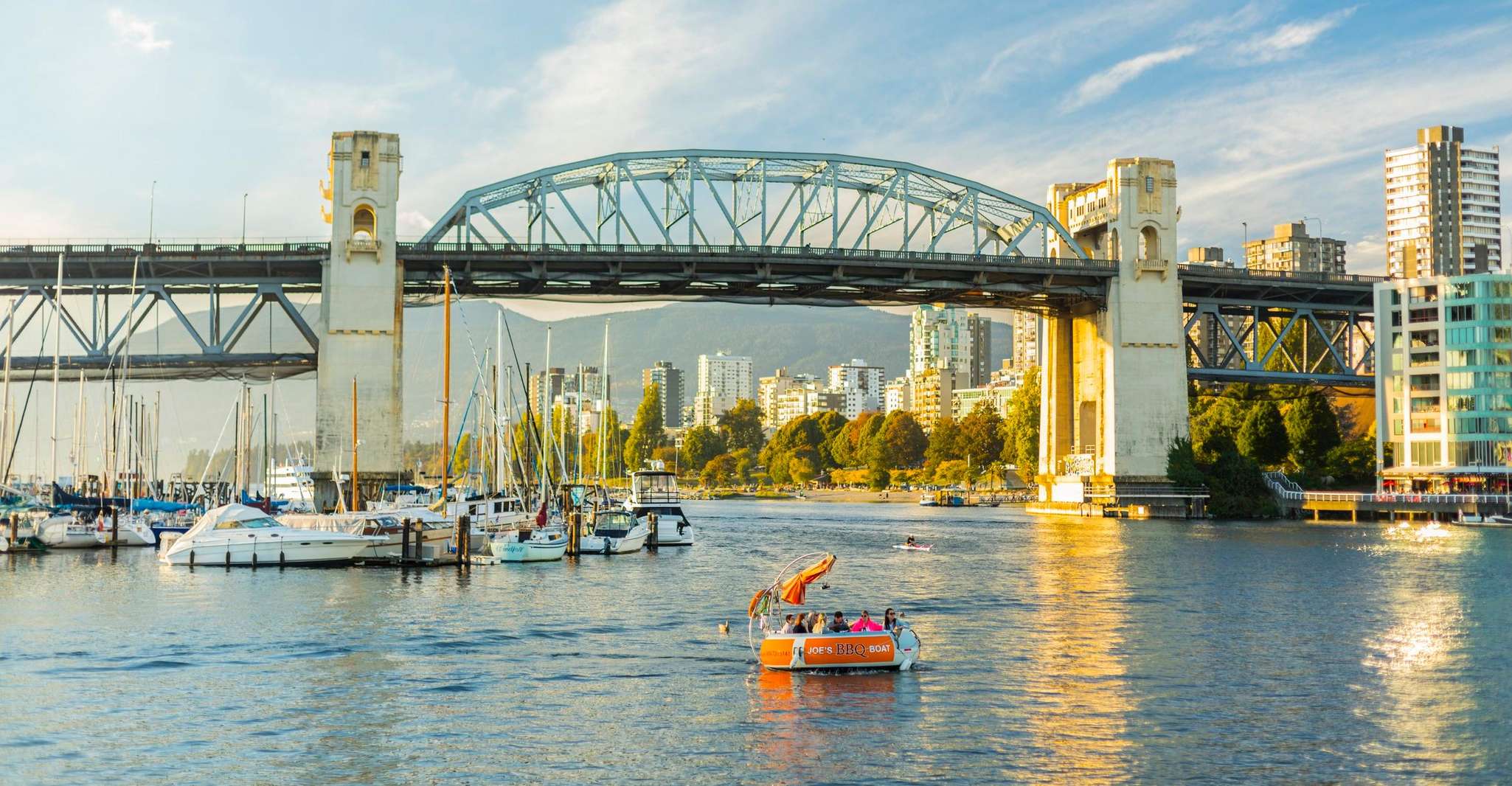 Private Transfer, City of Vancouver to Vancouver Airport YVR - Hizvo