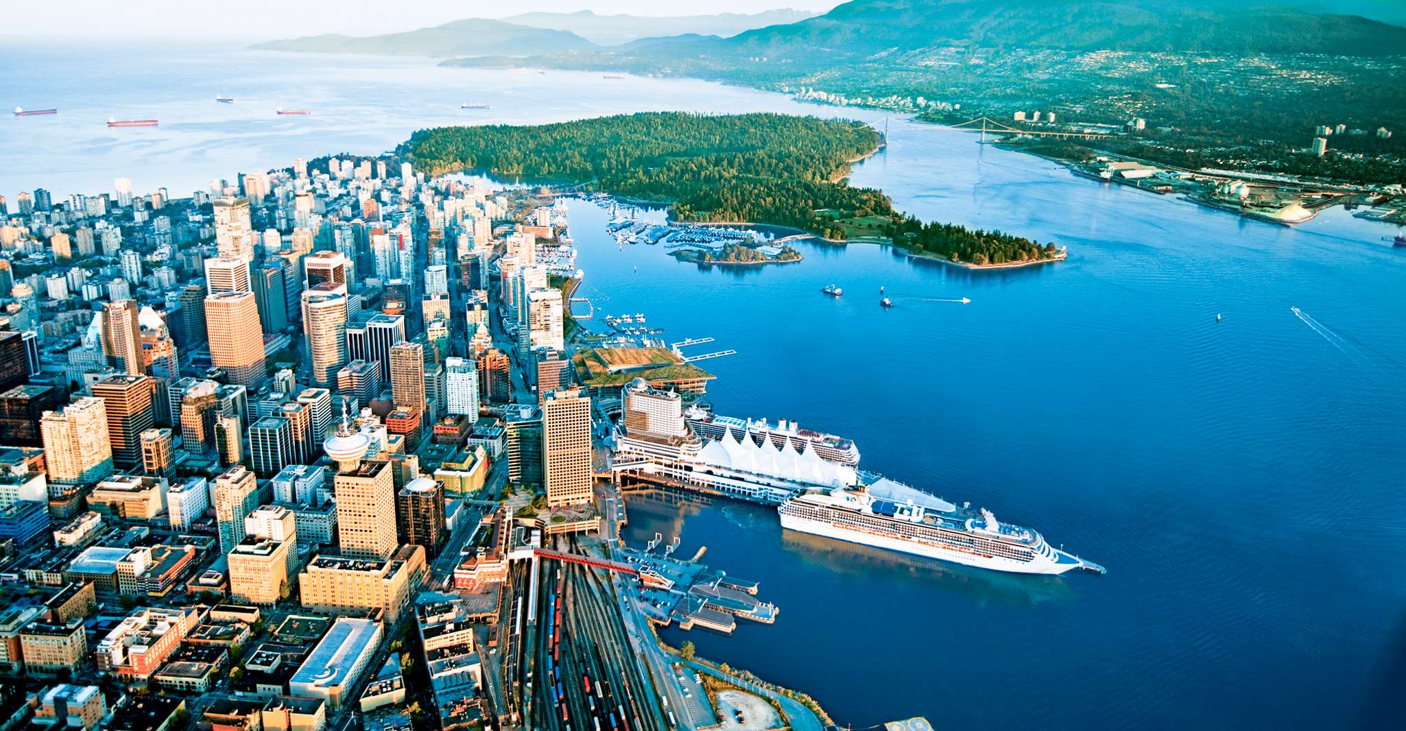 Private Transfer, City of Vancouver to Vancouver Airport YVR - Hizvo