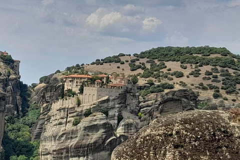 From Athens: Private Meteora Day Tour with Optional Guide From Athens: Private Meteora Day Tour without Guide