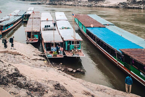 Från Luang Prabang: Långsam båt till Huay Xai 2 dagar, 1 natt