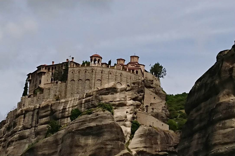 From Athens: Private Meteora Day Tour with Optional Guide From Athens: Private Meteora Day Tour without Guide