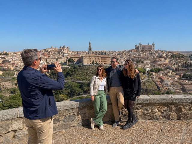 From Madrid Center: Toledo Express Day Trip with Free Tapa