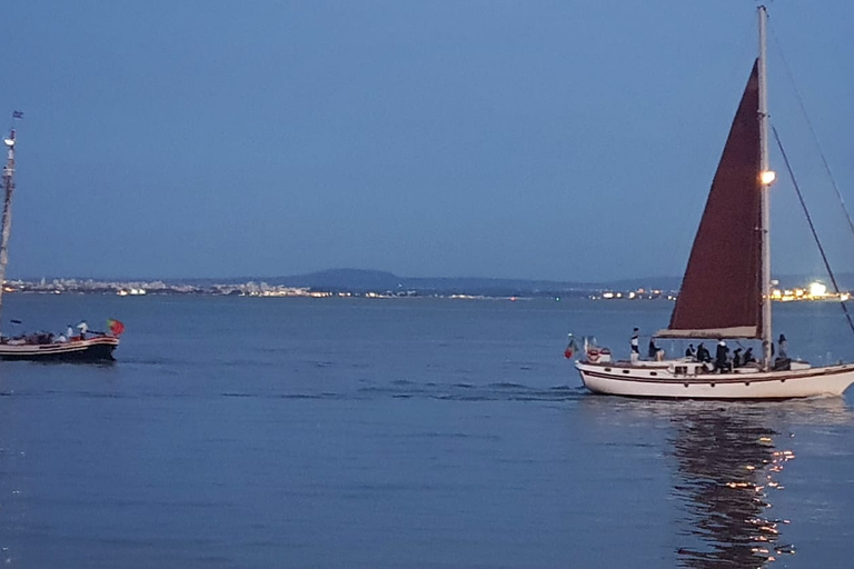 Lisboa: recorrido turístico por Belem en tuk-tuk eléctricoLisboa: recorrido turístico por el distrito de Belem en tuk-tuk eléctrico