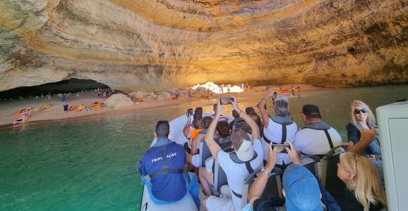 Albufeira: Benagil Cave and Dolphin Sightseeing Boat Cruise