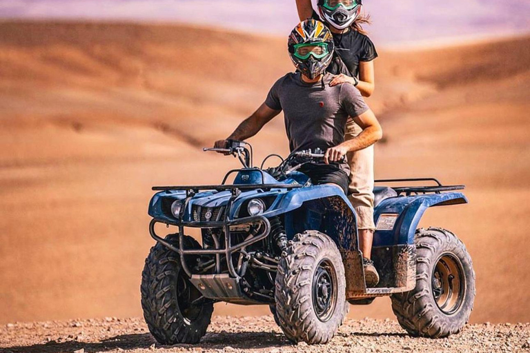 Marrakech: Tour del deserto di Agafay con quad, giro in cammello e cena