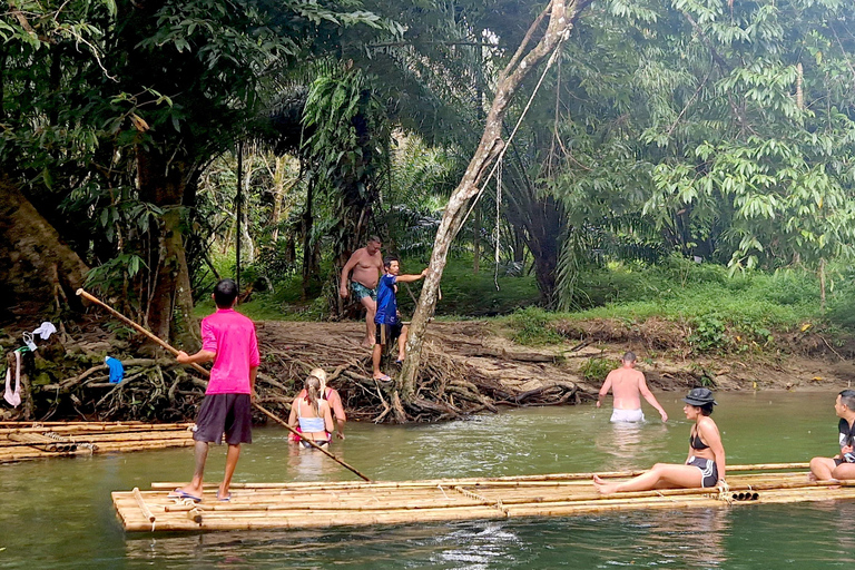 Khao Lak: Jangada de Bambu, ATV e Tour Particular das Tartarugas MarinhasKhao Lak: Tour particular com jangada de bambu, ATV e tartarugas marinhas