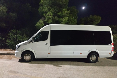 Atenas: Visita nocturna histórica privada en minibúsAtenas: Visita nocturna histórica privada en furgoneta
