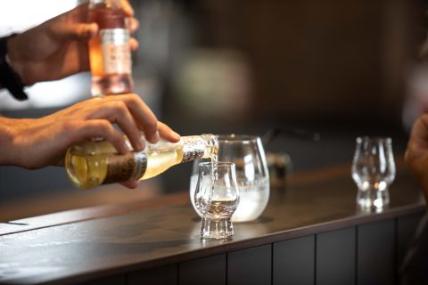 Stratford-upon-Avon: Guided Gin Tasting at Local Distillery