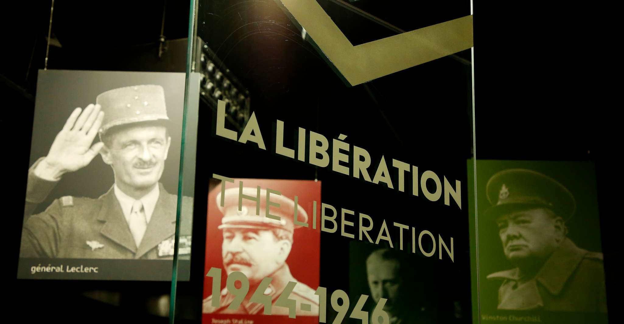 Les Invalides: Napoleon's Tomb & Army Museum Entry photo 11