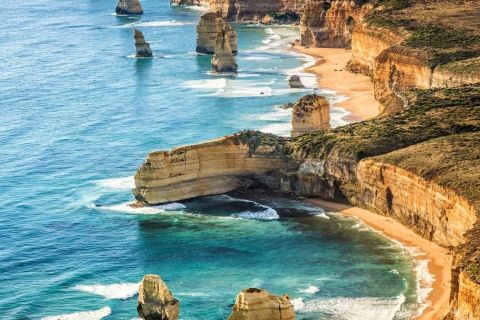 Melbourne: Private Helicopter Flight to the 12 Apostles