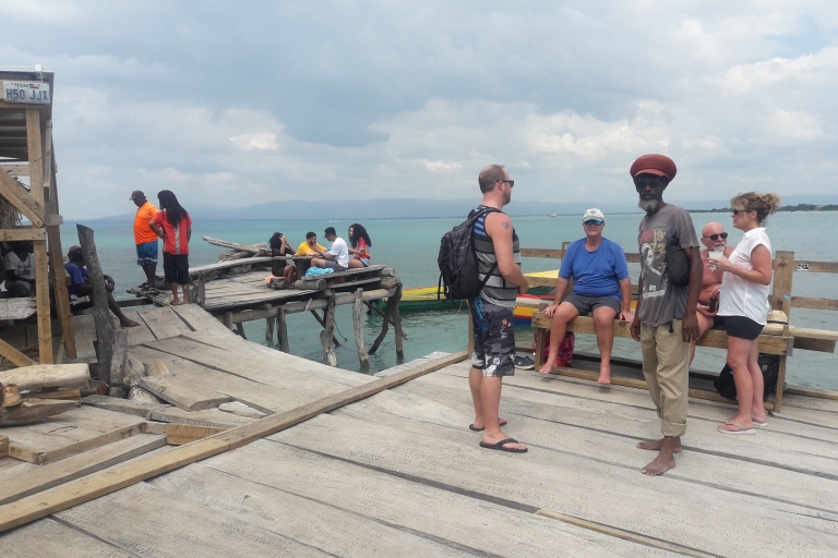Montego Bay: transfert aller-retour privé au Floyd's Pelican Bar