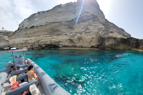 Bonifacio: Tour guiado pelas Ilhas Lavezzi e cavernasBonifacio: Visita guiada às ilhas Lavezzi e às grutas