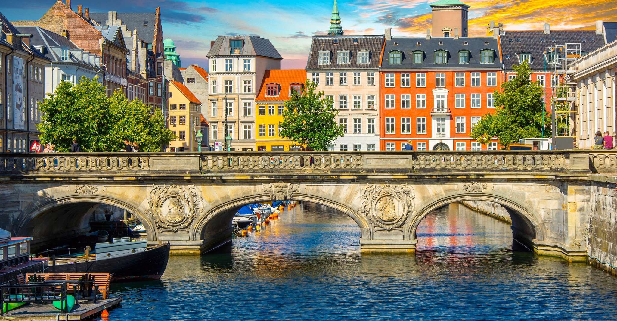 Copenhagen: Private Sightseeing Tour by Car and Walking