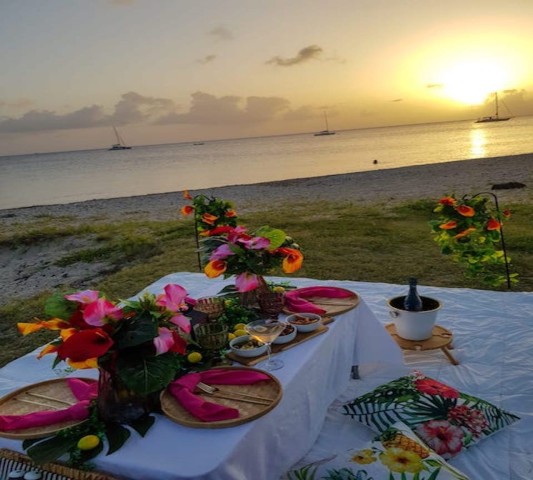 Visit Saint Lucia Luxury Beachfront Picnic with Personal Butler in St. Lucia