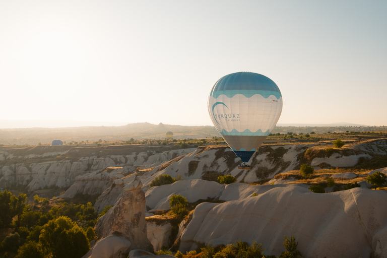 Cappadocia: Hot Air Balloon Tour with Light Breakfast