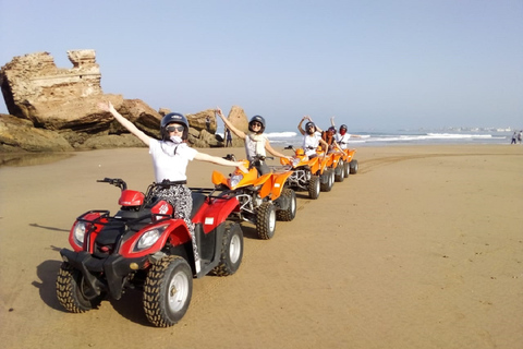 Agadir : safari en quad et balade en chameauRandonnée en quad et à dos de chameau sur la plage de Desert Banana