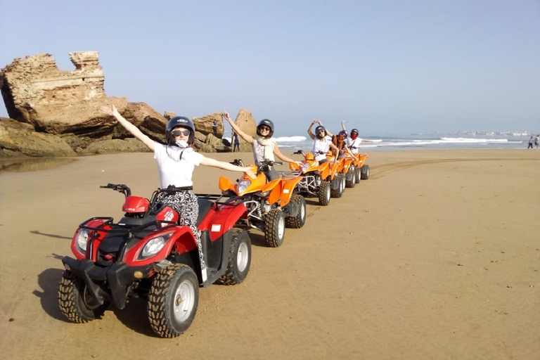 Agadir : safari en quad et balade en chameauRandonnée en quad et à dos de chameau sur la plage de Desert Banana