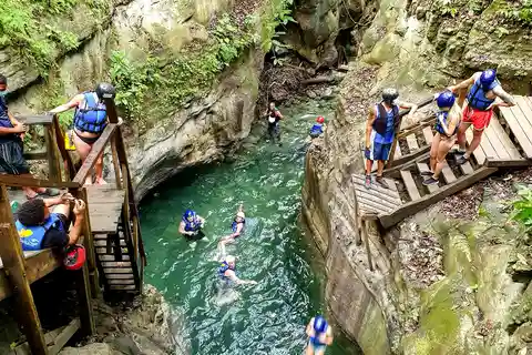 Puerto Plata: Canyoning e Coquetel nas Cachoeiras Damajagua