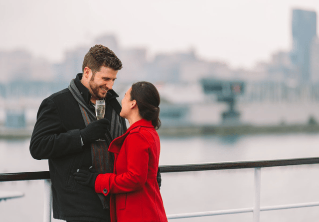 Chicago: New Year&#039;s Gourmet Brunch Cruise on Lake Michigan