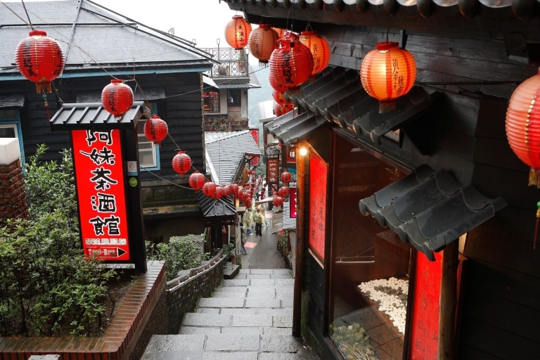 From Taipei: Group Tour of Yehliu, Jiufen, and Pingxi Private Tour with Transfer