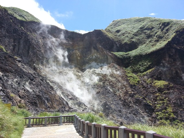 Visit From Taipei Beitou Hotsprings and Yangmingshan Volcano Tour in Danshui, Taiwan