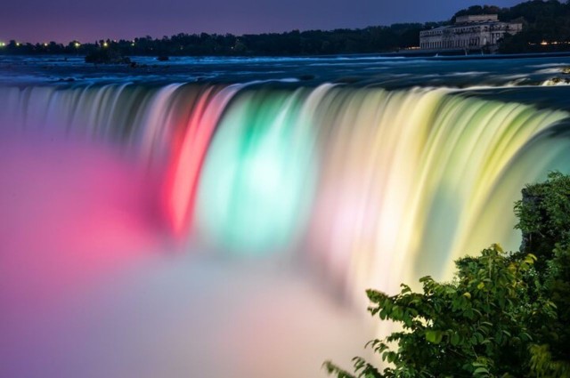 Visit Niagara Falls Winter Festival of Lights Guided Walking Tour in Niagara Falls, Ontario, Canada