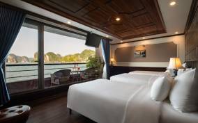 From Hanoi: 2-Day Luxury 5-Star Lan Ha Bay Cruise