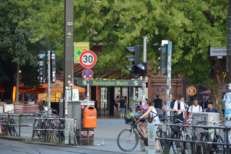 Berlijn: wandeltocht door de Berliner binnenplaatsen