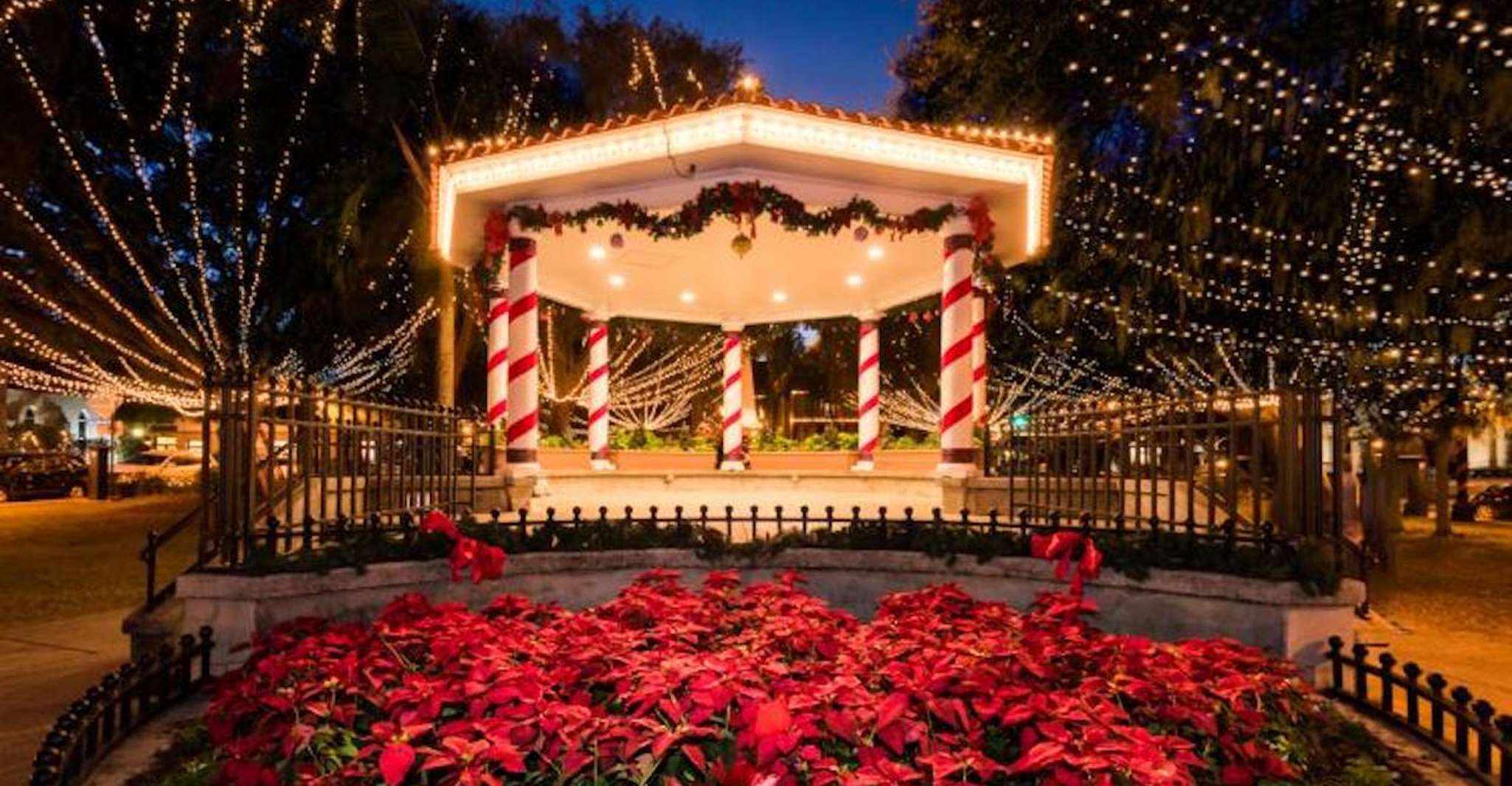 St Augustine Nights of Lights Tour by Electric Cart TourMega