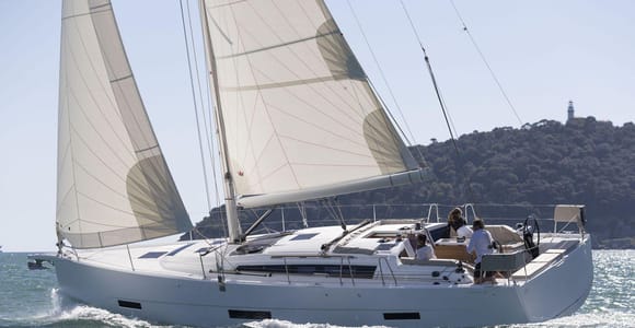 Ibiza: Midday or Sunset Sailing with Snacks and Open Bar