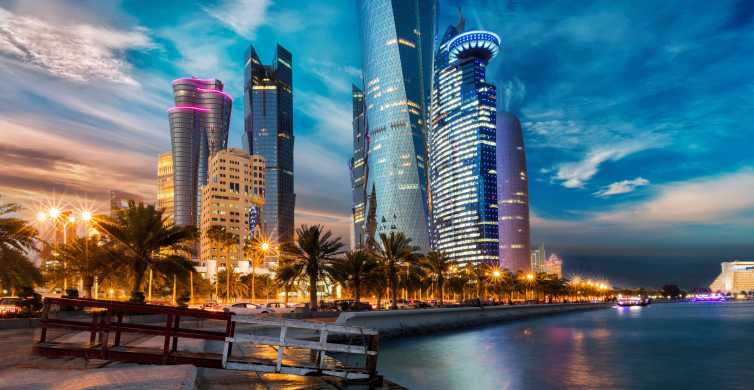 Top 10 Places to Visit in Qatar - Exploring Doha's Corniche and Skyscrapers