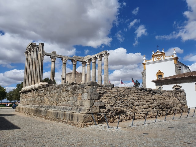 From Lisboa: Evora and Monsaraz Full-Day Tour