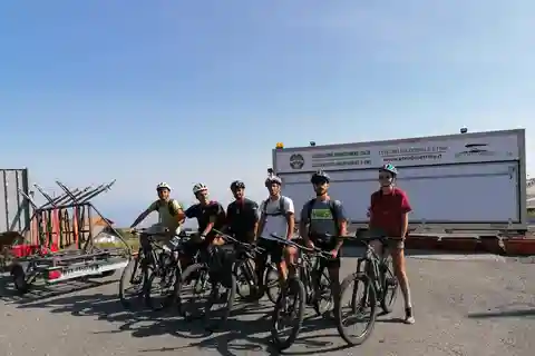 Mount Etna: electric mountain bike rental
