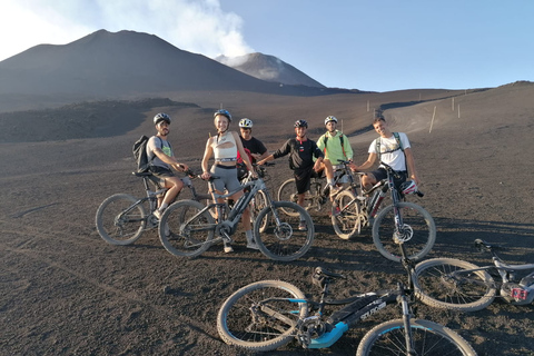 Mount Etna: electric mountain Bike Rental Full Suspension e-MTB Fork 180mm