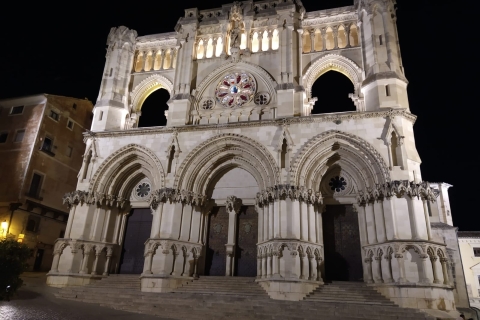 Tour nocturno por Cuenca MedievalGeführter Besuch im Mittelalter von Cuenca