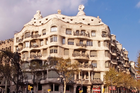 Barcelona: 360º-stadstour met helikopter, wandelen en varen