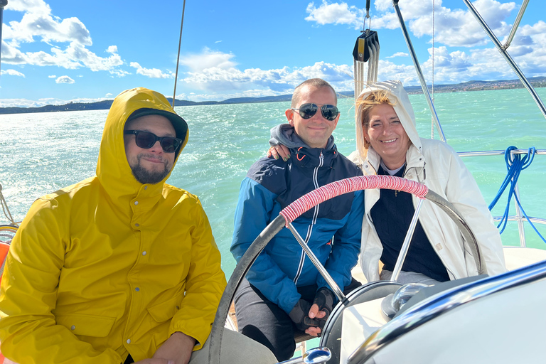 Vanuit Boedapest: privézeiltocht Balatonmeer/schiereiland Tihany